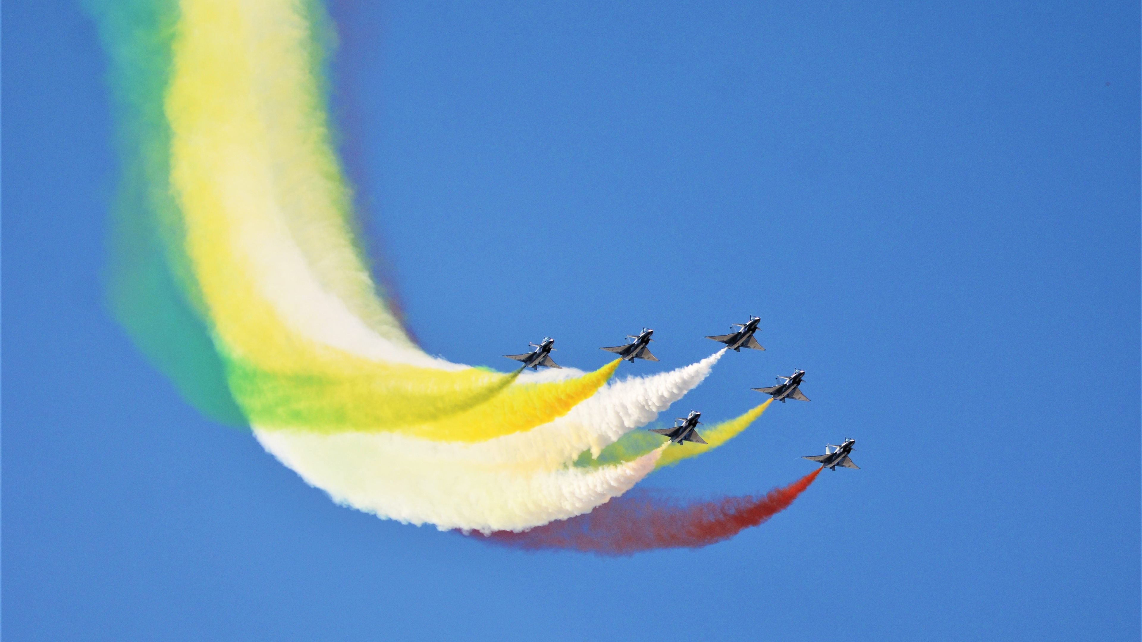 报告显示健身工作室受欢迎，瑜伽、普拉提迎高峰期，健身房普拉提图片