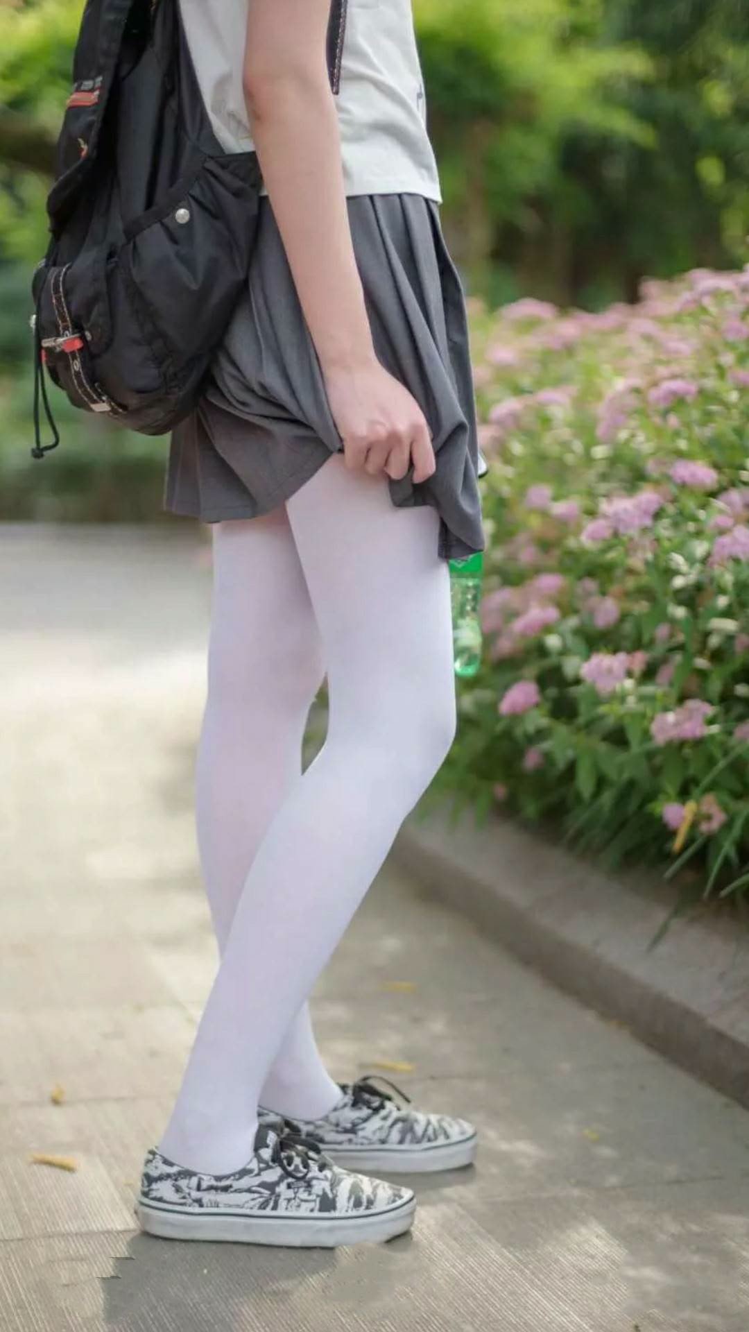 阿根廷青少年骑手在世界青少年马术锦标赛中获得团体金牌,展现国家实力。